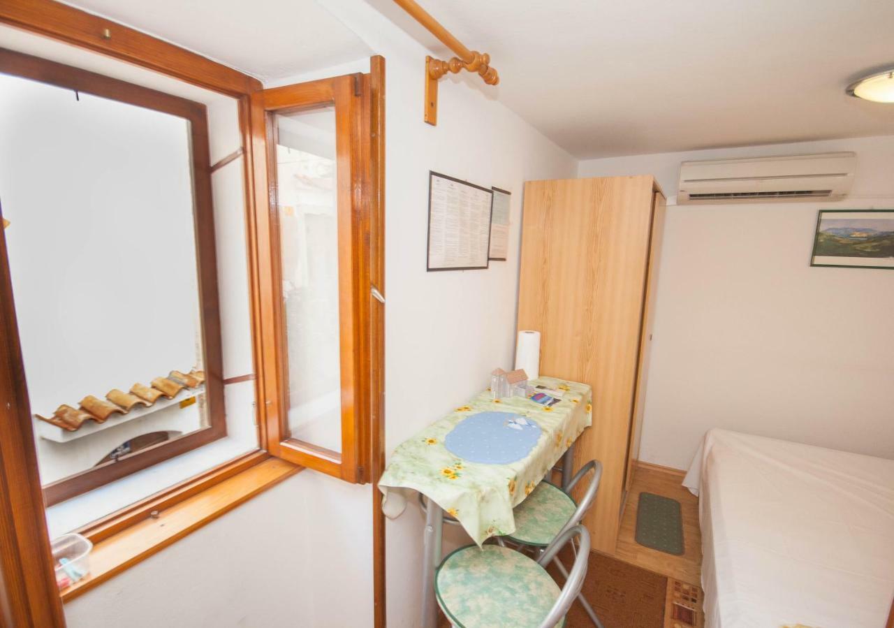 Studio Marin Baška Esterno foto
